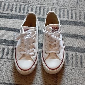 White converse sneakers